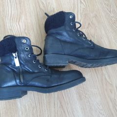 Size 37 - Size 4 - A Beautiful Pair of "Carvela" Comfort Boots - Originally 55 Euro
