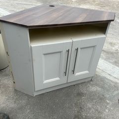 Corner unit with walnut top