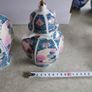 Set Of 2 Chinese Vases With Dome Lid. Image 5