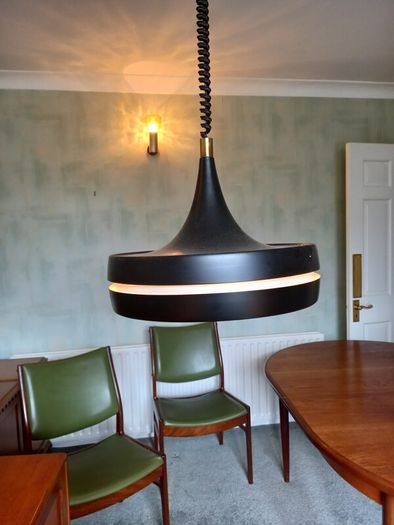 Pendant light
