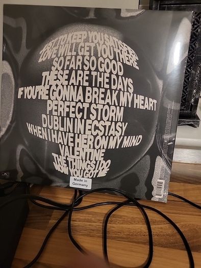 Inhaler cuts and bruises silver vinyl