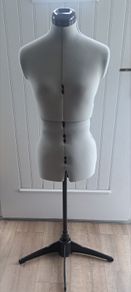 Adjustable dressmaker mannequin