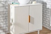 Cream Under Sink Bathroom Cabinet, Free Standing Ribbed Wooden Under Basin Unit Cupboard Storage Cabinet with 2 Doors &amp; Shelf Bathroom Sink Cabinet with Feet, 60 x 30 x 61cm