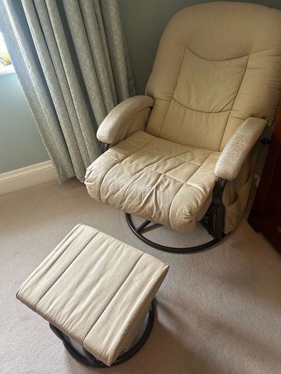 rocking chair with stool