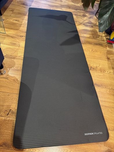 Ultra Comfortable and Wide Pilates Mat Black