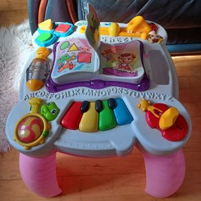 LeapFrog Learn and Groove Musical Table