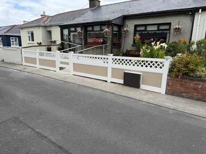 PVC No maintenance fencing