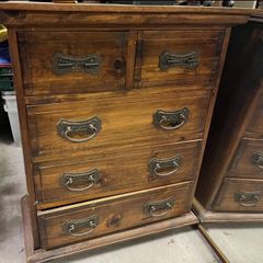 Solid wood chest of drawers