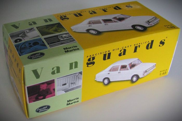 Diecast Model Morris Marina White - Collectable Vanguards 1:43