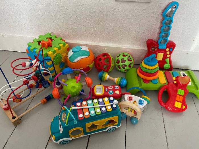 baby bath and toys