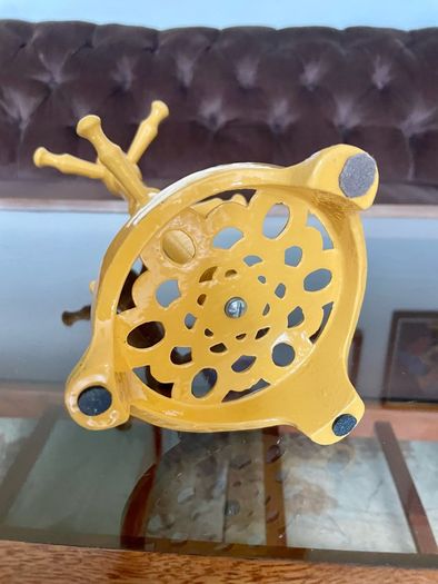 Vintage Traditional Mustard Yellow Cast Iron Mug Tree Holder Rustic Farmhouse Kitchenalia