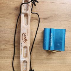 climbing finger trainers / hangboard