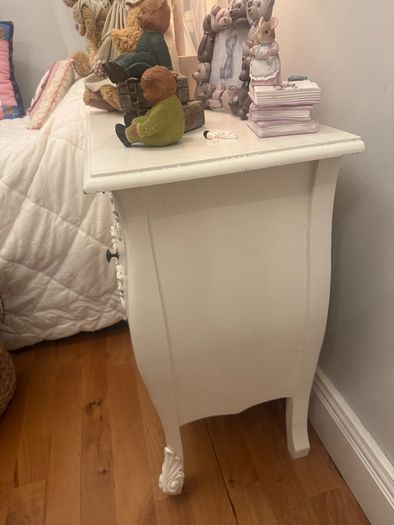 Beautiful 3 drawer French style locker.