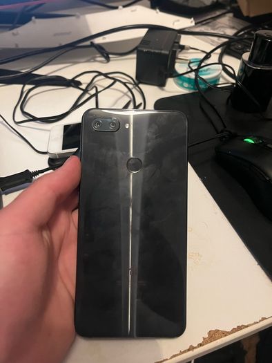 Phones for parts or repair