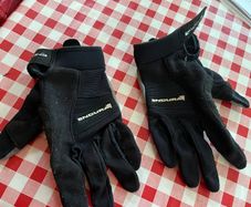 Endura mountain bike gloves