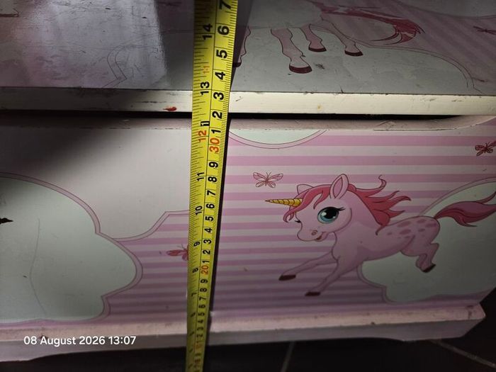 Child storage box