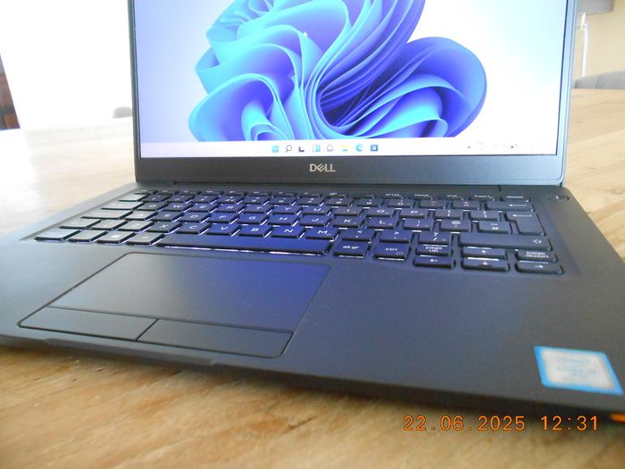 Intel i7 16GB Ram Dell Latitude 7300 Laptop Professional Business Laptop Carbon Fiber Model