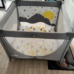 Play pen