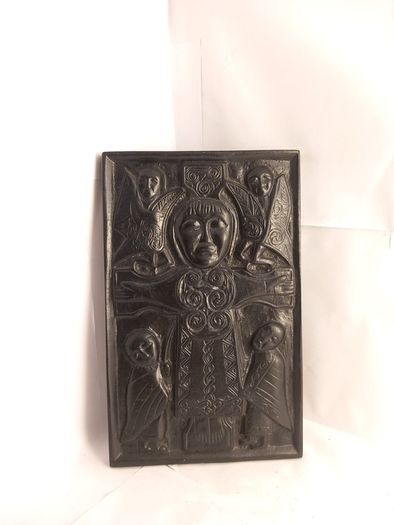 Wall decoration  turf the plaque  is worked in turf after the 7th century bronze plaque in the national Irish Museum in Dublin  made by Owen crafts Church religious  great gift present