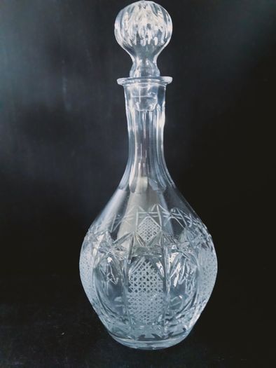 High quality 24%lead crystal, similar to Waterford Decanter
