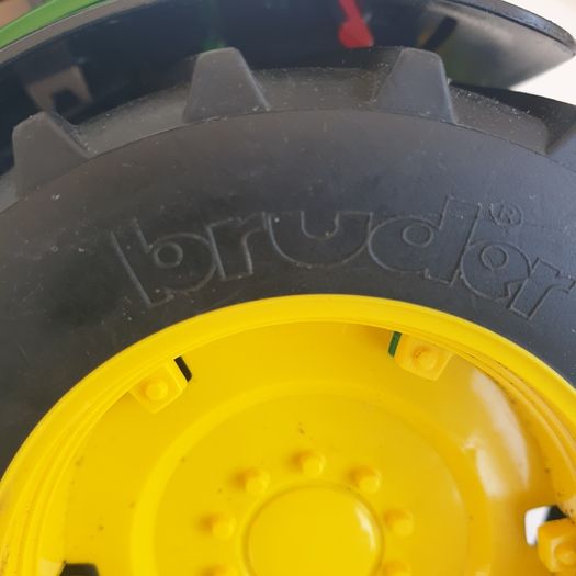 John Deere 6920 toy tractor Bruder