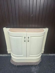 Curved Cabinet
