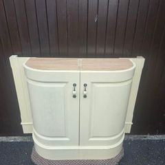 Curved Cabinet