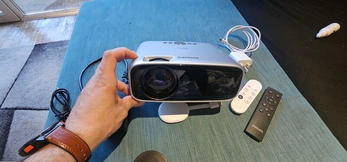 Projector Philips Neo Pix + Google tv