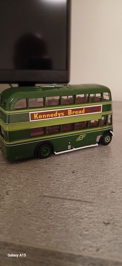 model bus