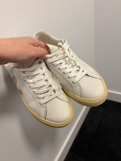 Veja Trainers
