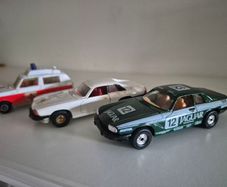 Corgi Jaguar & Range rover