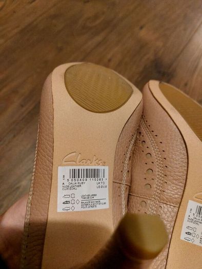 Clarks- nude- uk7