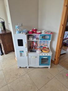play Kitchen