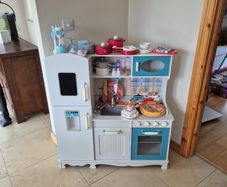 play Kitchen