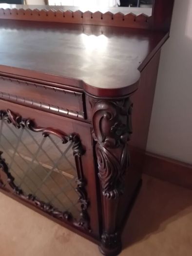 Beautiful Antique Mahogany Chiffonier Sideboard with Mirror & Display Cabinet
