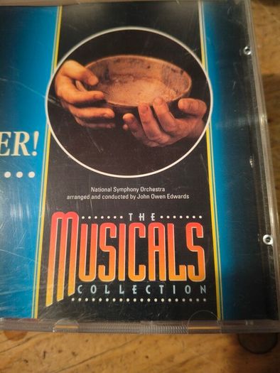 The Musicals collection. 5 cds like new.