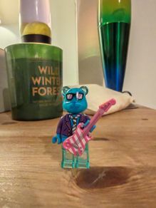 New LEGO Blue-Beary Guitarist Vidiyo Minifigure Candy Castle set 43111 vid022