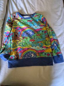 Sweatshirt age 5-6