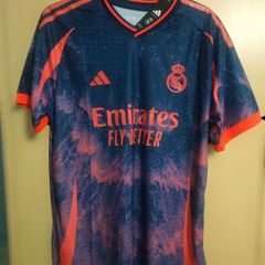 Real Madrid (special Edition ) Size Xl .