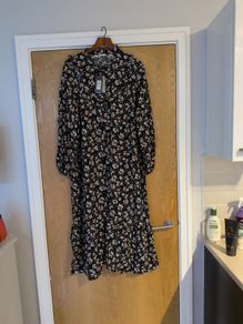 Primark Sustainable  Viscose Black Dress With A Small  Flower Pattern.Size 18.  B.N.W.T.