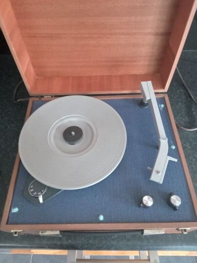 Pye turntable