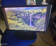 hikvison 22" monitor
