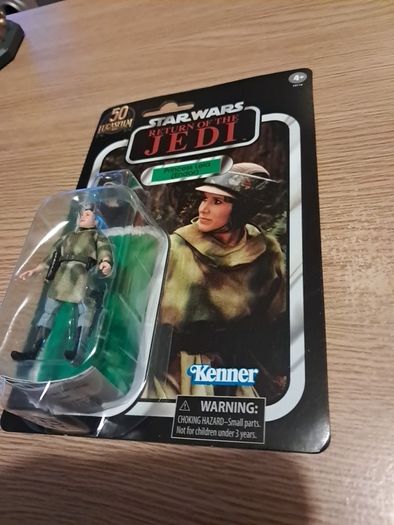Star Wars Vintage Collection: Princess Leia (Endor) 3.75''