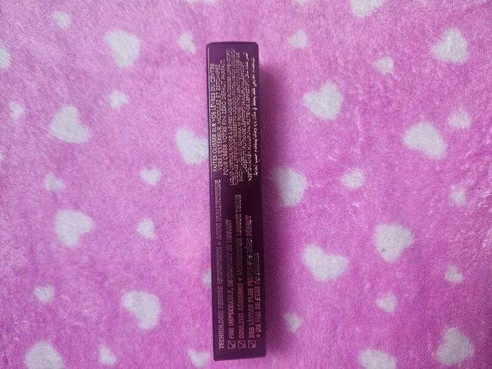 Charlotte Tilbury Lipstick in pillow talk blur