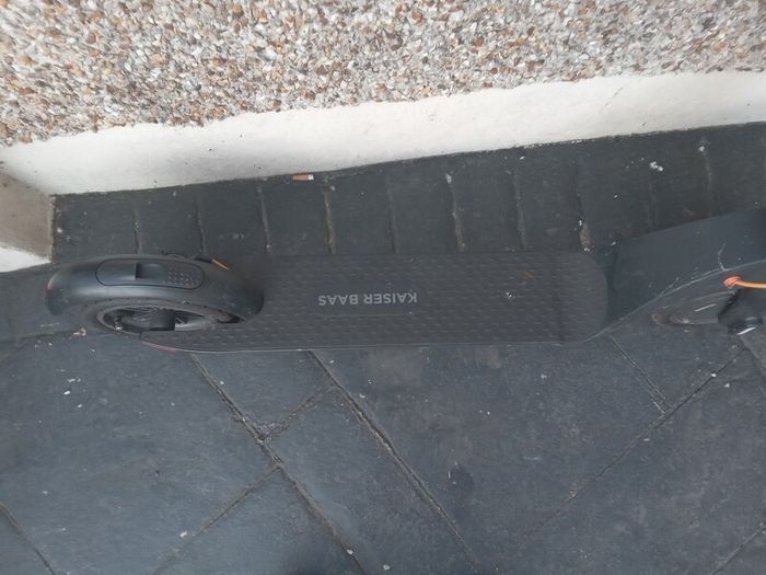 Electric scooter