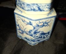 Vintage Antique Chinese Blue White Porcelain Tea Sugar Jar with Lid, Postage Available or collection