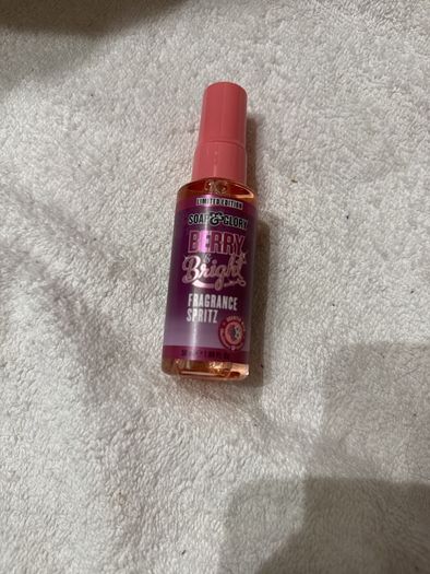 Soap & Glory Berry Spritz