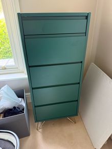 Storage Unit with mirror