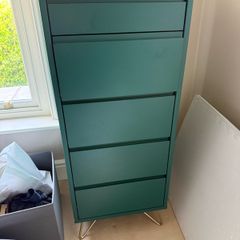 Storage Unit with mirror