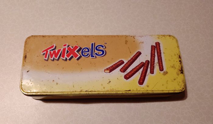 Vintage Twixels Sweet Tin (used).